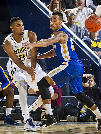 Zak Irvin (21)