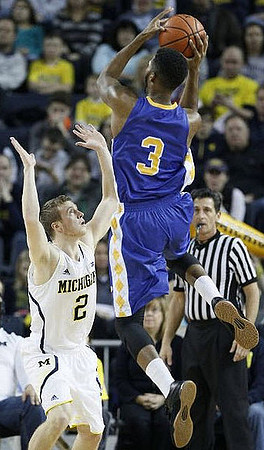 Spike Albrecht (2)