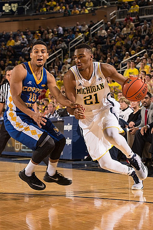 Zak Irvin (21)
