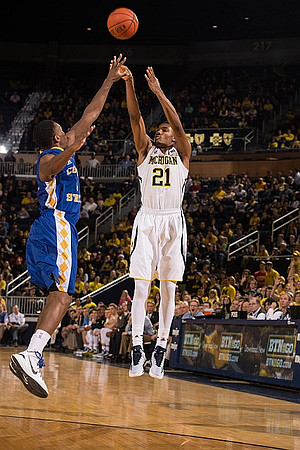 Zak Irvin (21)