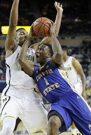 Zak Irvin (21) and Kameron Chatman (3)