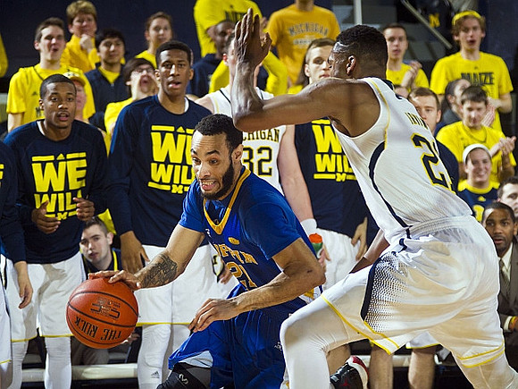Zak Irvin (21)