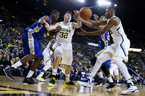 Ricky Doyle (32) and Zak Irvin (21)