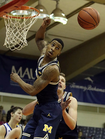 Charles Matthews (1) and Moritz Wagner (13)