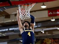 Isaiah Livers (4)