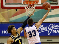 Isaiah Livers (4)
