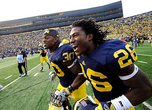 Thomas Gordon (30) and Dennis Norfleet (26)