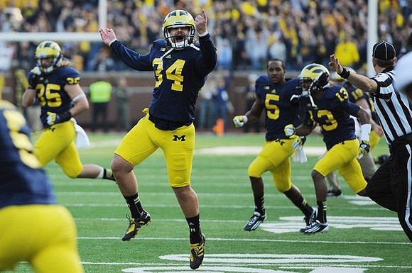 Joe Bolden (35), Brendan Gibbons (34), Courtney Avery (5), and Terry Richardson (13)