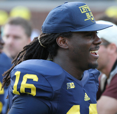 Denard Robinson (16)