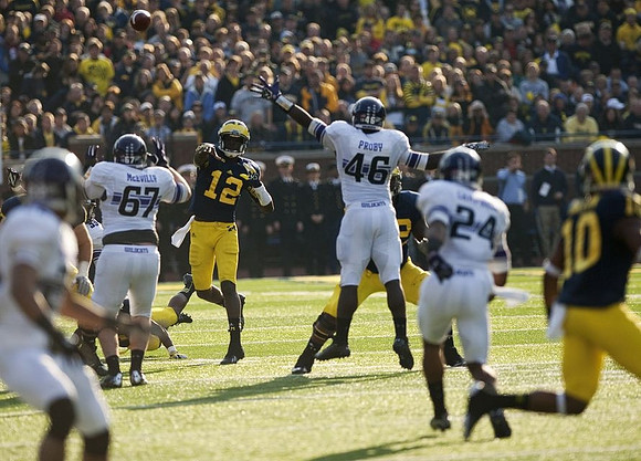 Devin Gardner (12) and Jeremy Gallon (10)