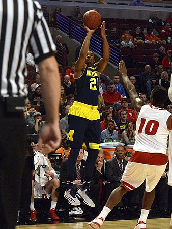 Zak Irvin (21)