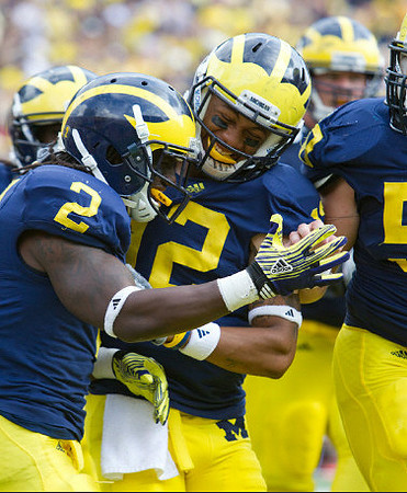 Vincent Smith (2) and Roy Roundtree (12)