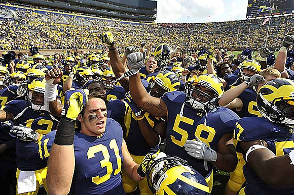 Roy Roundtree (12), Jared Van Slyke (31), Chris Bryant (58), and Frank Clark (57)