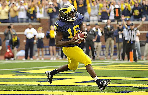 Denard Robinson (16)