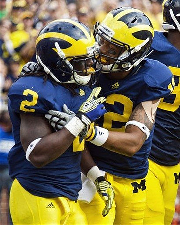 Vincent Smith (2) and Roy Roundtree (12)