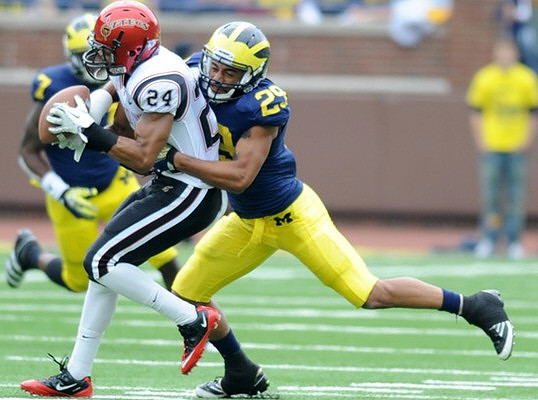 Brandin Hawthorne (7) and Troy Woolfolk (29)
