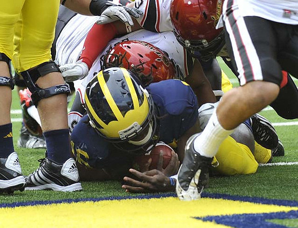 Denard Robinson (16)