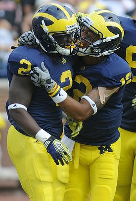 Vincent Smith (2) and Roy Roundtree (12)
