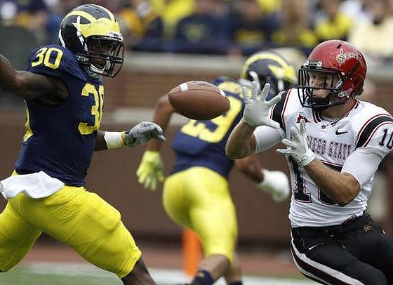Thomas Gordon (30) and Troy Woolfolk (29)