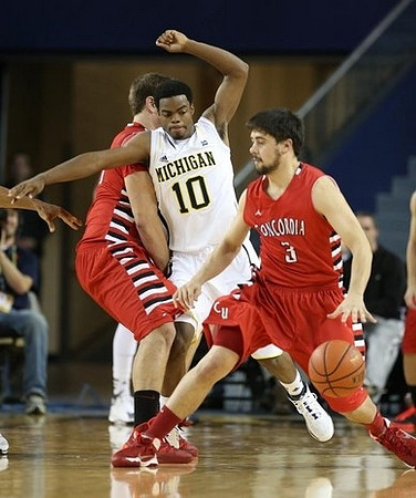 Derrick Walton Jr. (10)