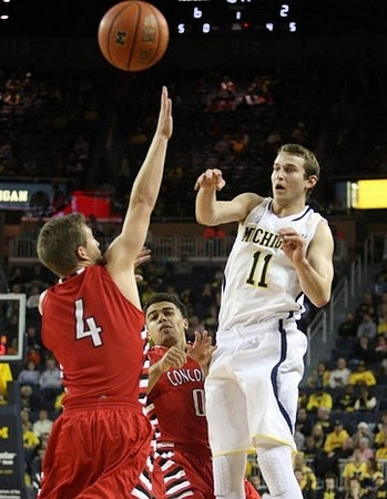 Nik Stauskas (11)