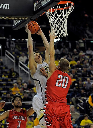 Nik Stauskas (11)