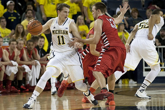 Nik Stauskas (11) and Jordan Morgan (52)