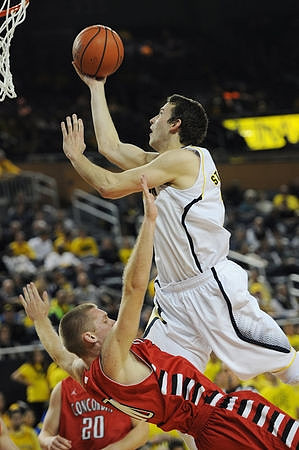 Nik Stauskas (11)
