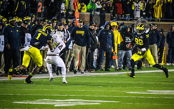Devin Funchess (1) and Devin Gardner (98)