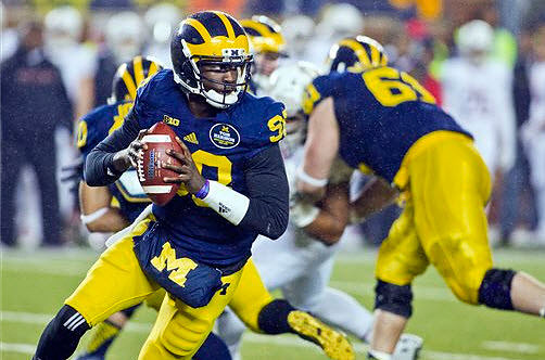 Devin Gardner (98) and Graham Glasgow (61)