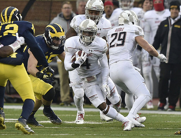 Allen Gant (12) and Joe Bolden (35)
