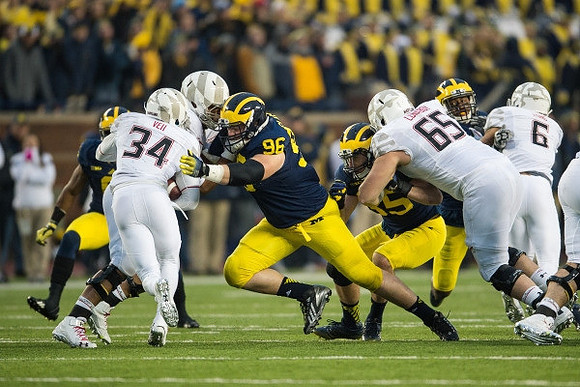 Ryan Glasgow (96) and Joe Bolden (35)
