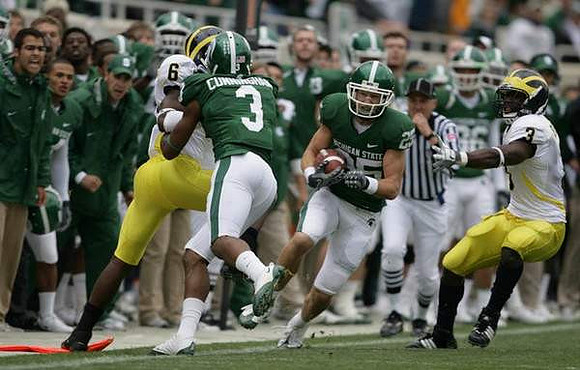 Donovan Warren (6) and Stevie Brown (3)