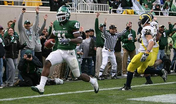 Jordan Kovacs (32) and Obi Ezeh (45)