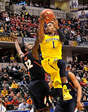 Nik Stauskas (11)