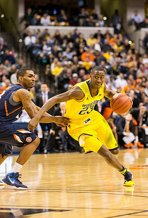 Nik Stauskas (11)