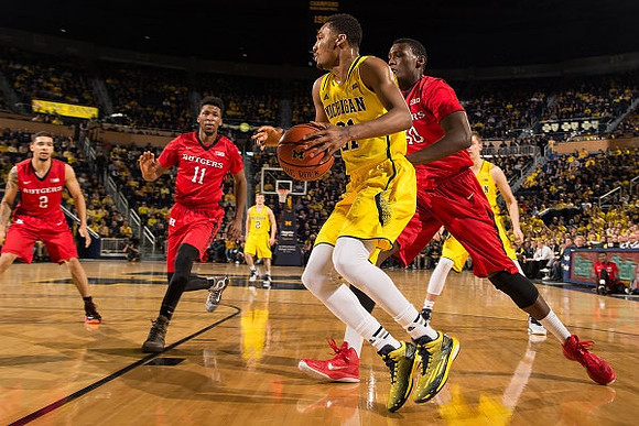 Spike Albrecht (2) and Zak Irvin (21)