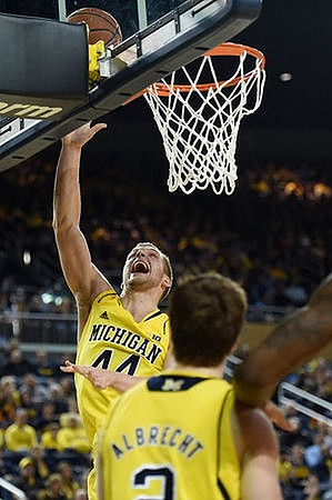 Max Bielfeldt (44) and Spike Albrecht (2)