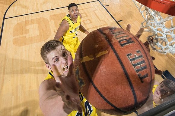 Max Bielfeldt (44) and Kameron Chatman (3)