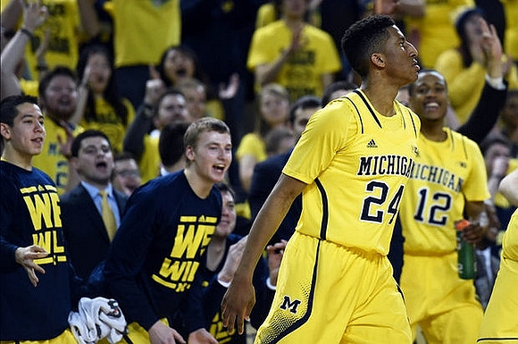 Jon Rubenstein, Ryan Kapustka, Aubrey Dawkins (24), and Muhammad-Ali Abdur-Rahkman (12)