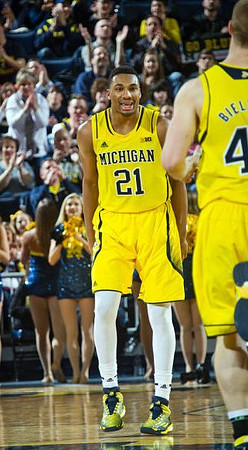 Zak Irvin (21) and Max Bielfeldt (44)