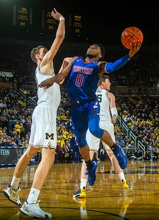 Franz Wagner (21) and Jon Teske (15)