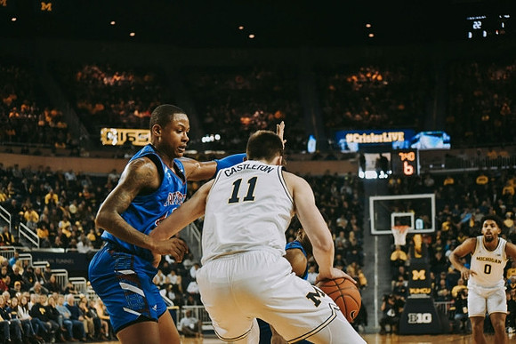 Colin Castleton (11) and David DeJulius (0)