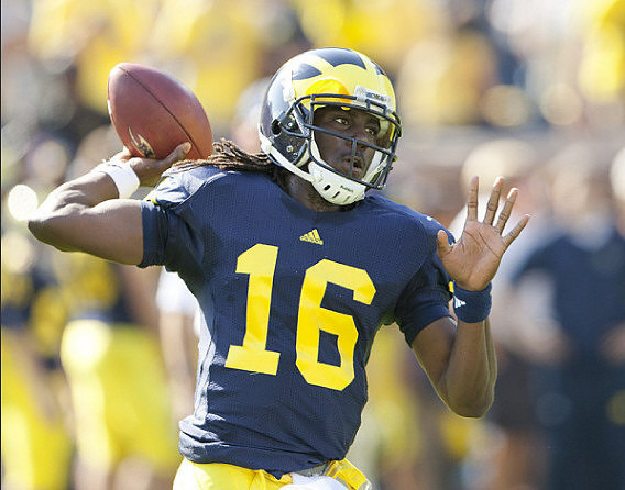 Denard Robinson (16)