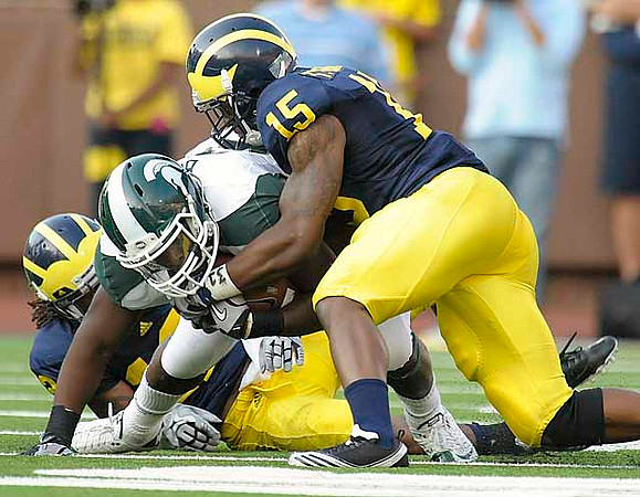 J.T. Floyd (12) and Thomas Gordon (15)