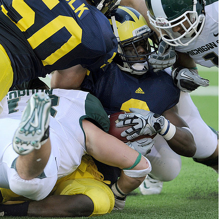 David Molk (50) and Vincent Smith (2)