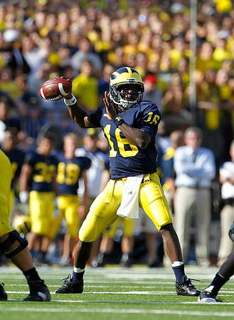 Denard Robinson (16)