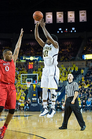 Derrick Walton Jr. (10)