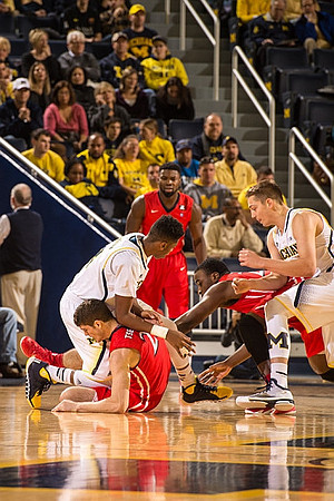 Kameron Chatman (3) and Mark Donnal (34)