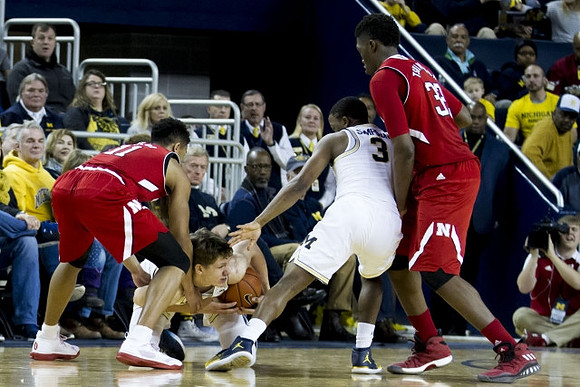 Moritz Wagner (13) and Xavier Simpson (3)